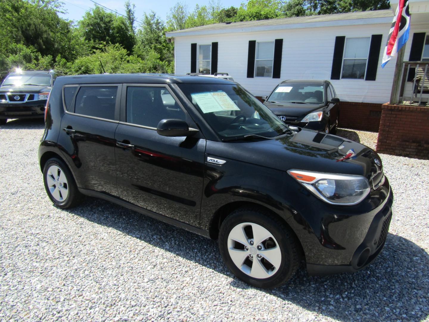 2016 Black /Gray Kia Soul (KNDJN2A29G7) with an 4 CYL engine, Automatic transmission, located at 15016 S Hwy 231, Midland City, AL, 36350, (334) 983-3001, 31.306210, -85.495277 - Photo#0